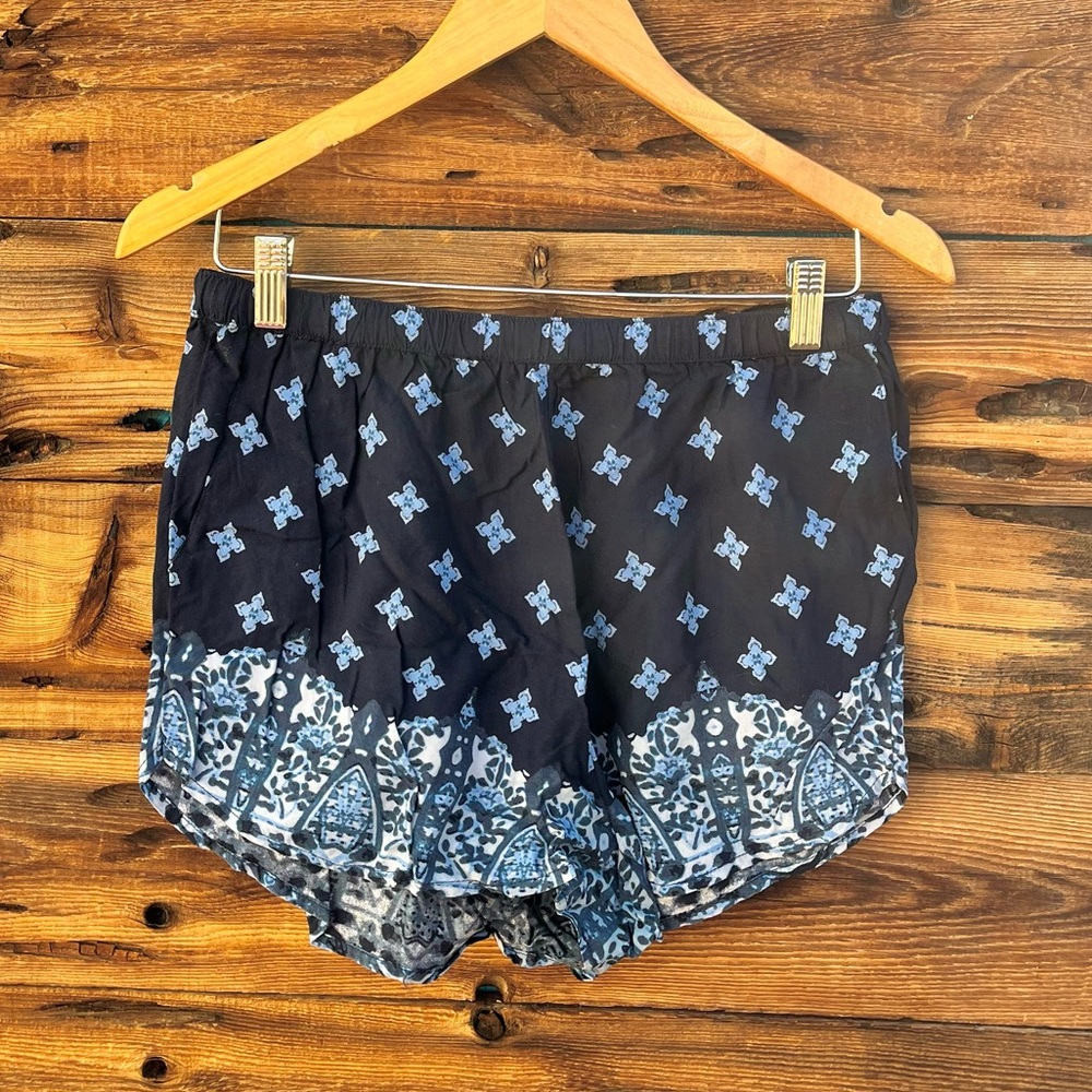 ABERCROMBIE & FITCH | Blue Flowy Shorts M